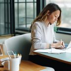 Meningkatkan Produktivitas Dengan Mengelola Waktu Digital dengan Baik.